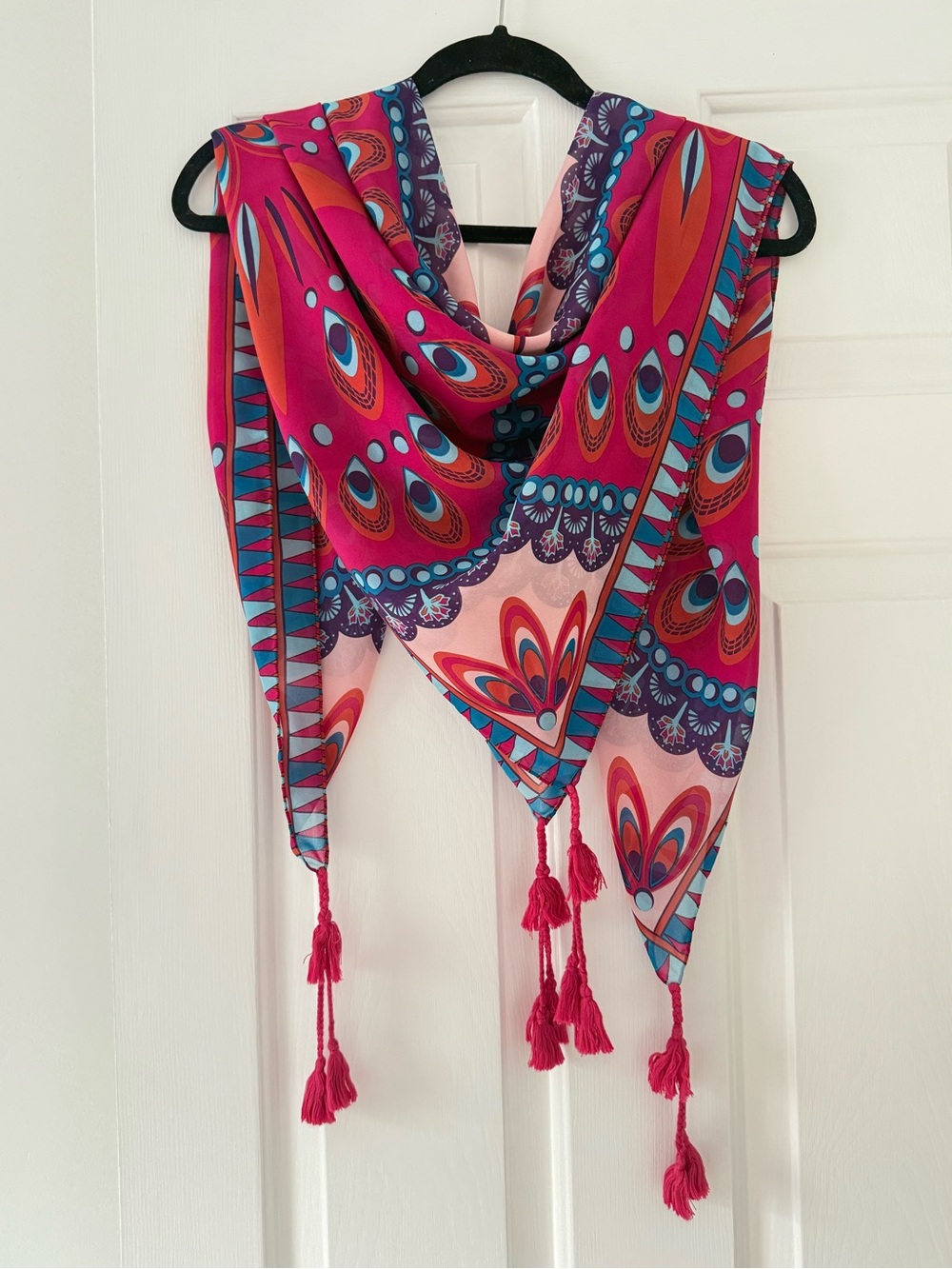 Vintage colorful pattern square tasseled scarf
